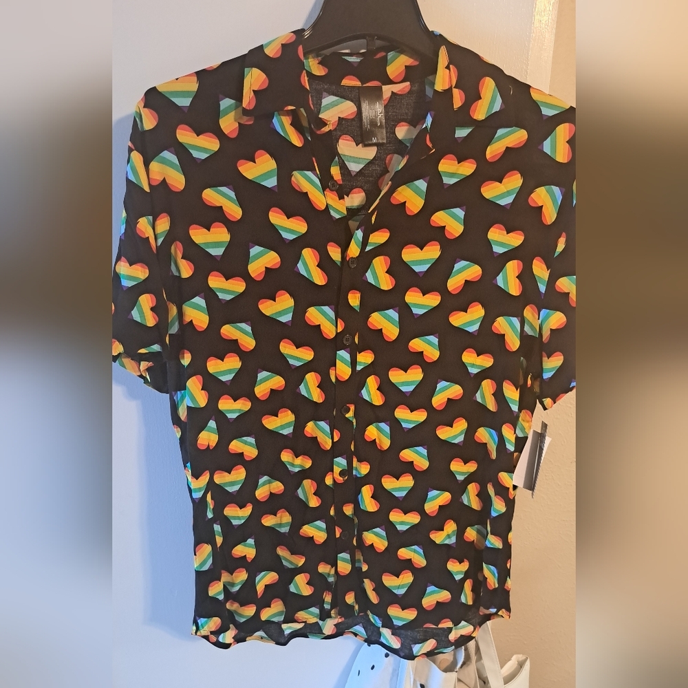 :🌈 The Phluid Project Rainbow Heart Shirt – NWT- Size Medium 🌈 - Picture 3 of 5